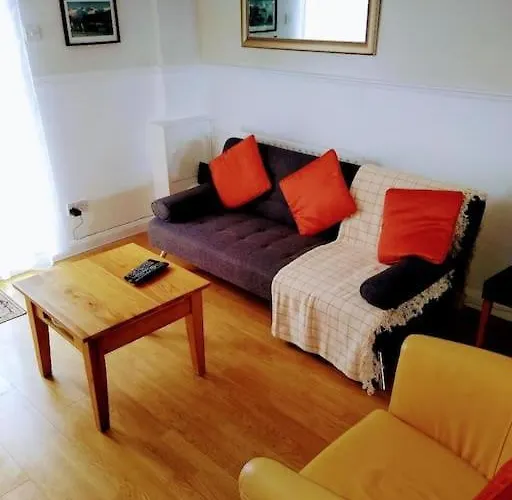 2 Bed Pet-Free Cottage, Private Garden & Fell View