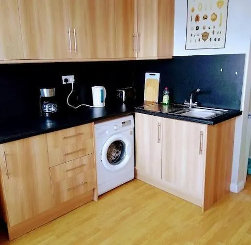 2 Bed Pet-Free Cottage, Private Garden & Fell View