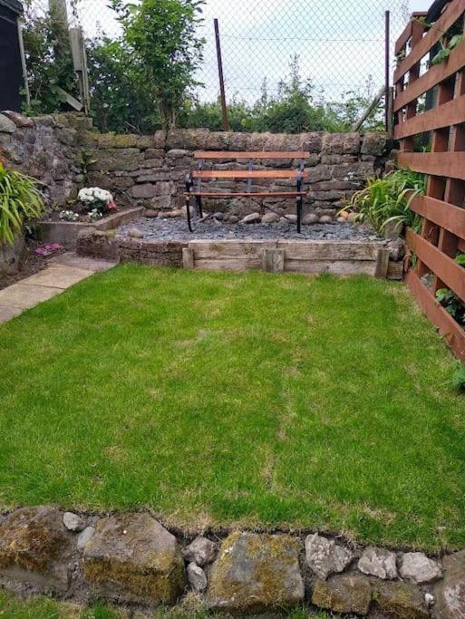 2 Bed Pet-free Cottage, Private Garden & Fell View Holiday home *