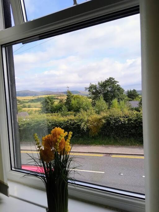 2 Bed Pet-free Cottage, Private Garden & Fell View Holiday home