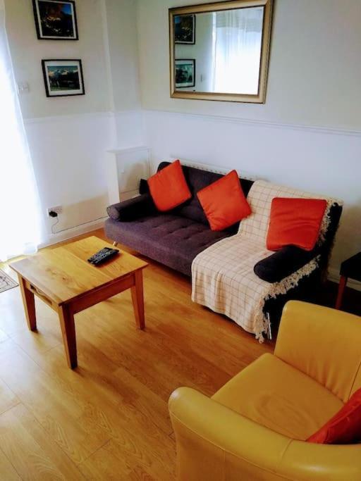 2 Bed Pet-free Cottage, Private Garden & Fell View * Arlecdon