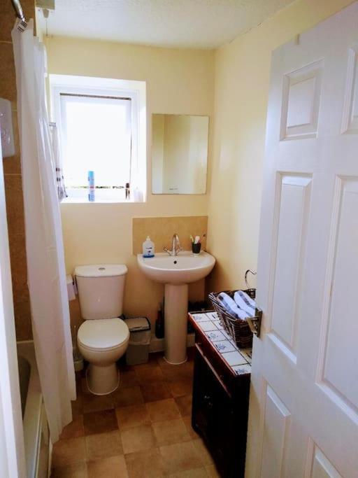 Holiday home 2 Bed Pet-free Cottage, Private Garden & Fell View *